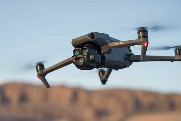 Dji Mavic 3 Pro avec Dji RC (pre-commande) - Motion19