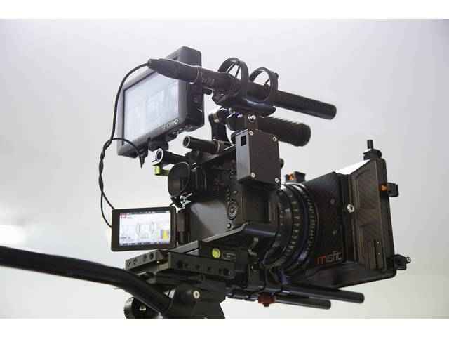 microphone RODE NTG4 - Motion19 — vue 3