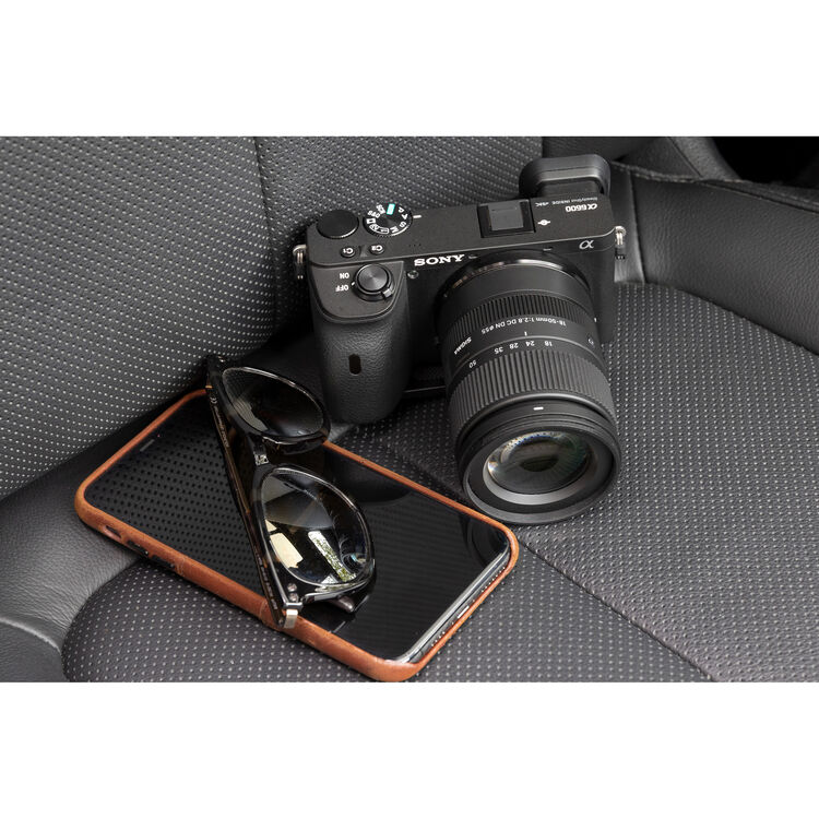Sigma 18-50mm f/2.8 DC DN Contemporary (Monture Sony E) — vue 2