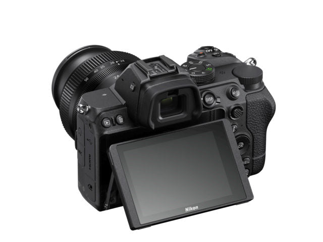 Nikon Z5 + objectif Z 24-50mm f/4-6.3   (Précommande)