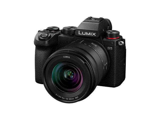 Panasonic Lumix S5 + 20-60mm f/3.5-5.6 + S 70-300mm f/4.5-5.6